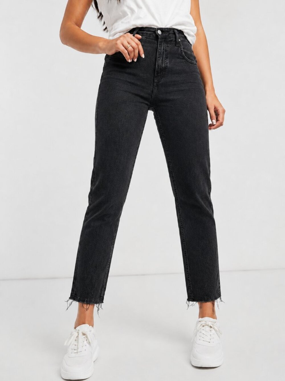 Hollister Ultra High-Rise Mom Jeans